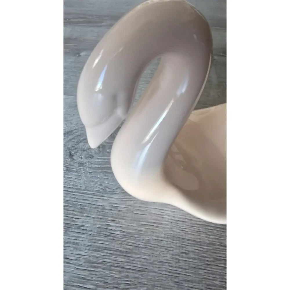 Vintage Swan Ceramic Towel / Washcloth  Holder Pale Pink Japan  Granny Cottage